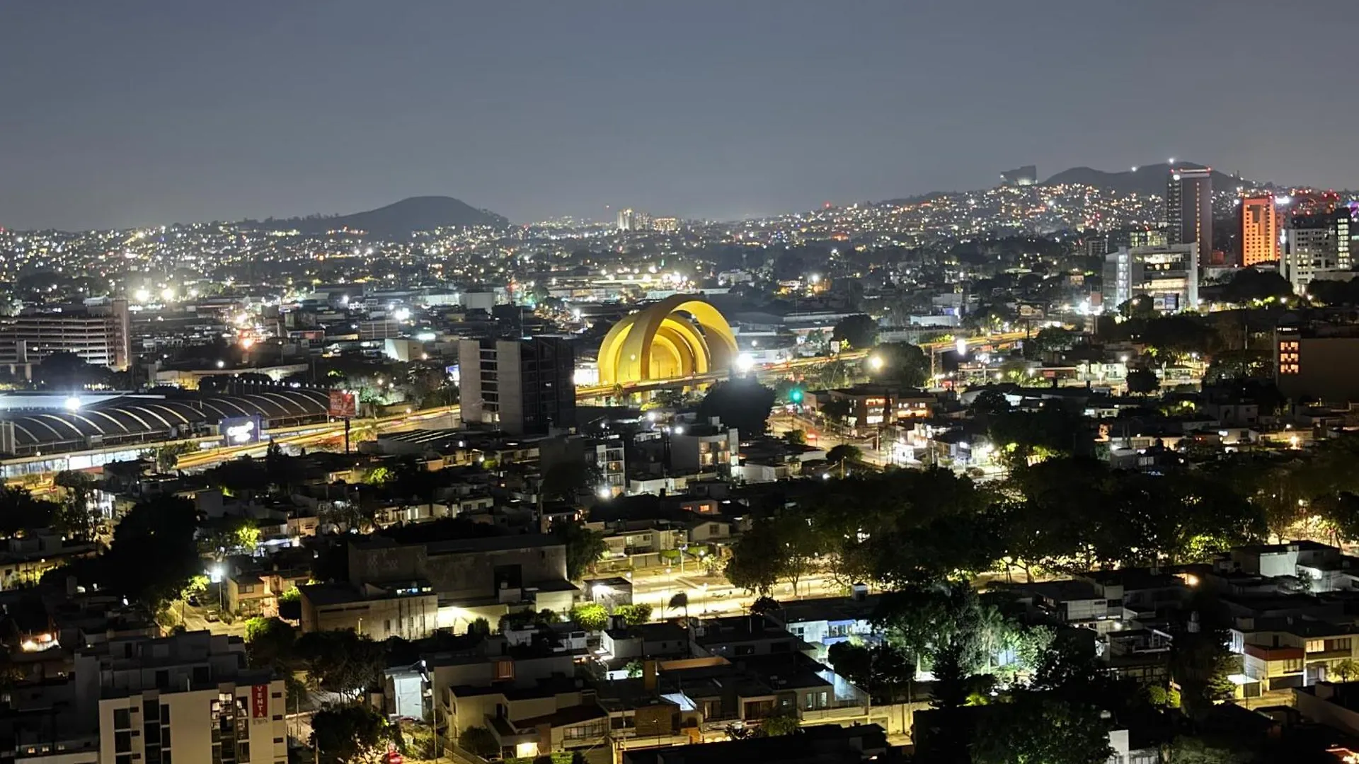 Luxury Apt Vista Increible Zona Expo Gdl Guadalajara Apartment
